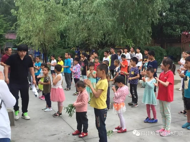 日佳柏莱门窗