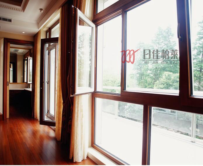 日佳柏莱铝包木门窗：铝包木阳光房的两个重要性能