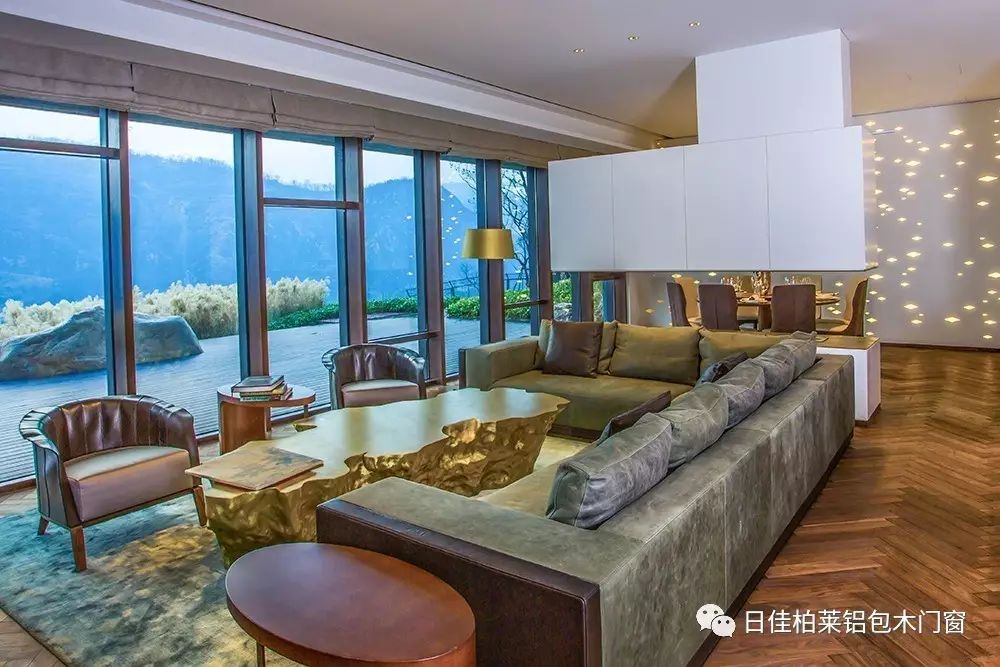 铝包木门窗